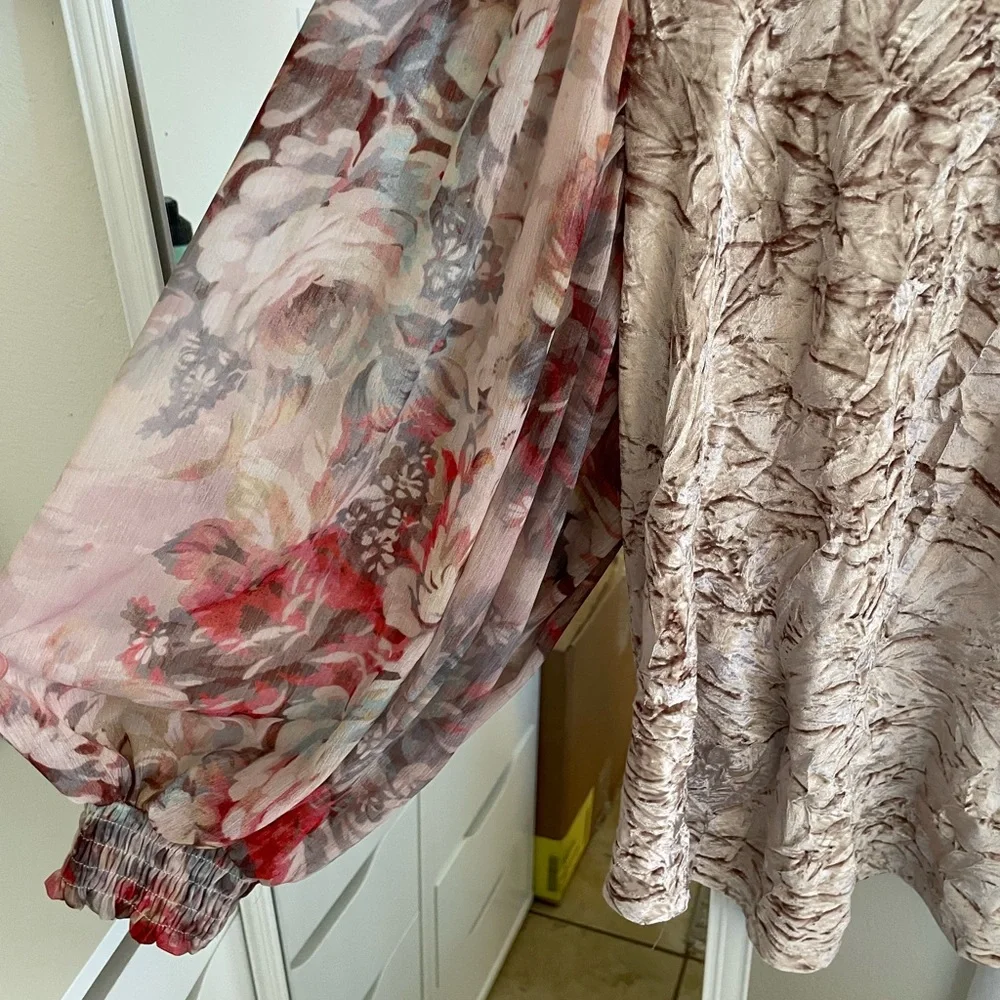 Anthropologie | meadow rue crushed velvet pink floral sleeves blouse 🌸 - Picture 7 of 9